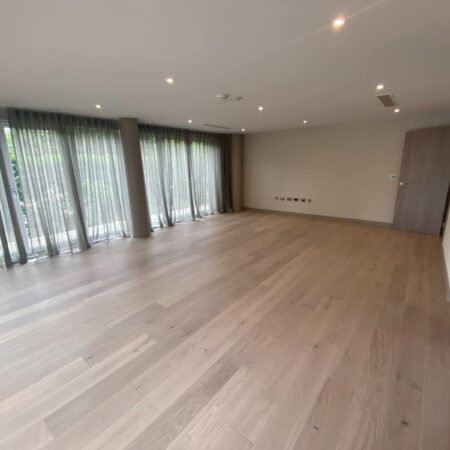 Restoration of heavily flood-damaged apartment